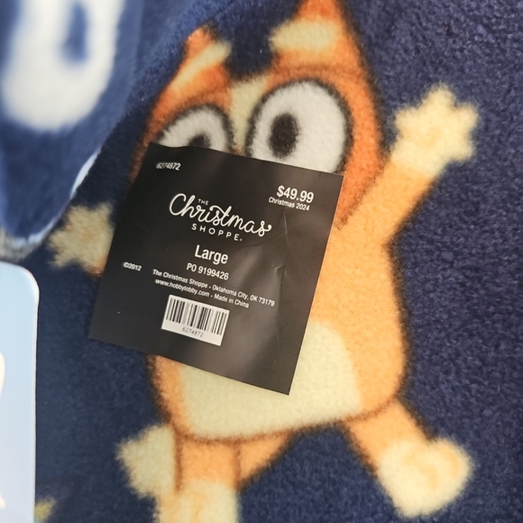 NWT Adult Unisex Size Large Bluey & Bingo Polar Fleece Sweatshirt Pullover - Picture 3 of 8